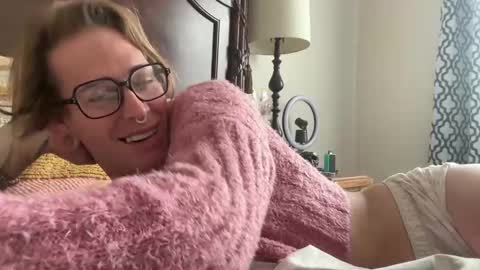 Snapshot of ur_goddess_daylee chatting on 22, 11, 2025 Goddess online show from 22, 11, 2025