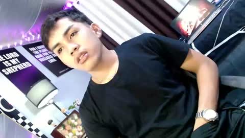 Snapshot of ur_shan21 chatting on 4, 8, 2026 ur_shan21 online show from 4, 8, 2026