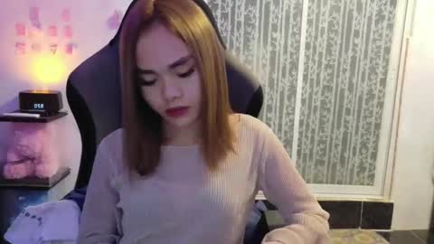 Snapshot of urasian_crisa chatting on 8, 10, 2025 urasian_crisa online show from 8, 10, 2025