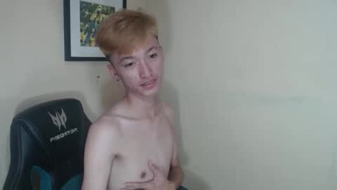 urasian_ladyboyxxx online show from 23, 4, 2026