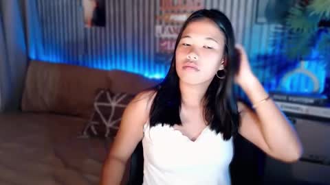 urasian_pinay_gurl online show from 12, 4, 2026