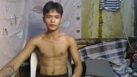 Snapshot of urasian_rey chatting on 4, 6, 2026 urasian_rey online show from 4, 6, 2026