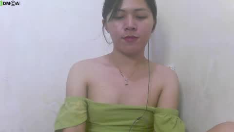 Snapshot of urasianlover69x chatting on 10, 12, 2024 rai online show from 10, 12, 2024