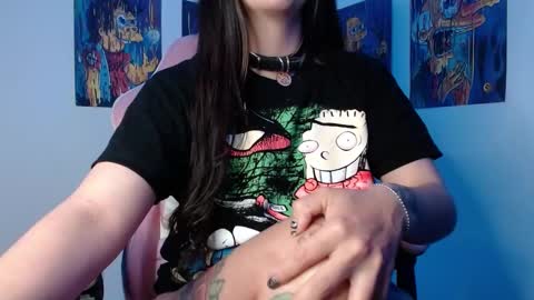 Danielle  online show from 20, 1, 2025