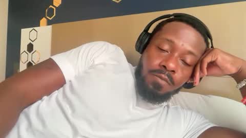 Snapshot of urbandick5 chatting on 12, 3, 2026 urbandick5 online show from 12, 3, 2026