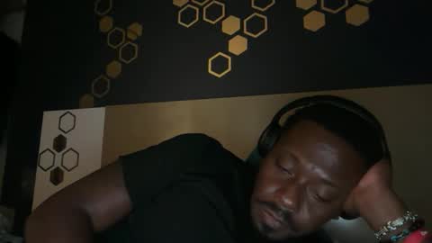 Snapshot of urbandick5 chatting on 7, 4, 2026 urbandick5 online show from 7, 4, 2026