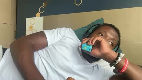 Snapshot of urbandick5 chatting on 11, 4, 2026 urbandick5 online show from 11, 4, 2026