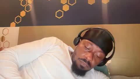 Snapshot of urbandick5 chatting on 12, 4, 2026 urbandick5 online show from 12, 4, 2026