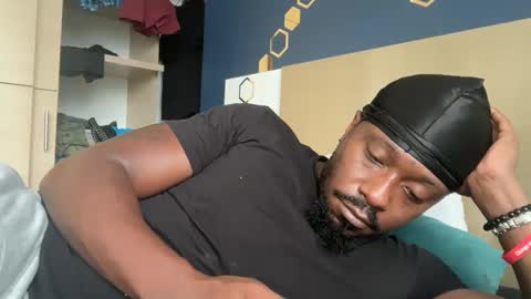 Snapshot of urbandick5 chatting on 15, 4, 2026 urbandick5 online show from 15, 4, 2026