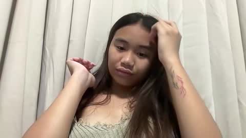 Snapshot of urbbgurl_lynxx chatting on 7, 5, 2026 Urbbgurl lynxx online show from 7, 5, 2026