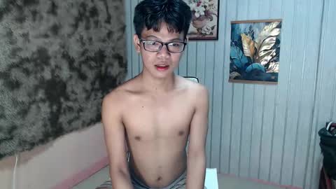 Snapshot of urdreamboy_doms chatting on 13, 5, 2026 urdreamboy_doms online show from 13, 5, 2026