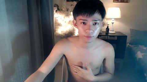 Snapshot of urdreamfuckboy_sev chatting on 10, 9, 2025 urdreamfuckboy_sev online show from 10, 9, 2025