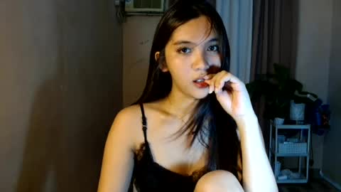 Snapshot of urdreamgirl_ chatting on 17, 7, 2026 Trixie online show from 17, 7, 2026