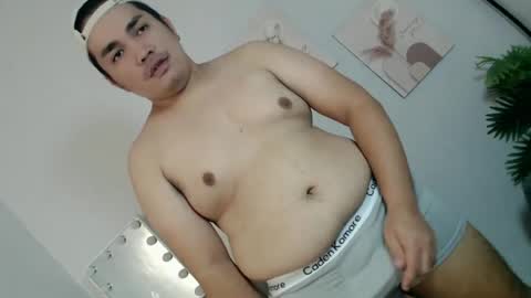 Snapshot of ure_fattytoy143 chatting on 18, 6, 2026 ure_fattytoy143 online show from 18, 6, 2026