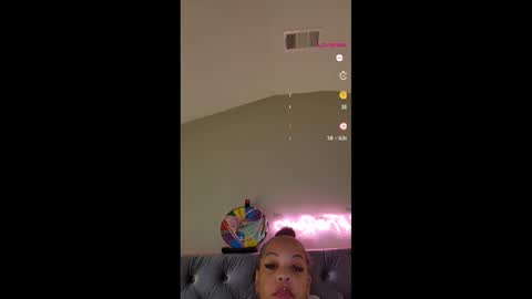 urfaveriri online show from 5, 12, 2025