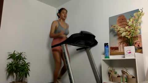 Angela Cullens online show from 6, 2, 2025