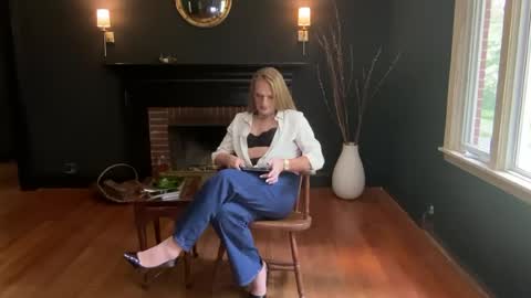 Snapshot of urfemmeaddiction chatting on 21, 7, 2026 UrFemmeAddiction online show from 21, 7, 2026