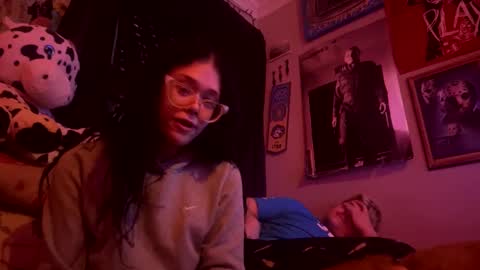 Snapshot of urfxvecouplee chatting on 8, 10, 2025 urfxvecouplee online show from 8, 10, 2025