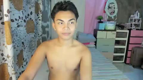 urguy_marco online show from 4, 3, 2026