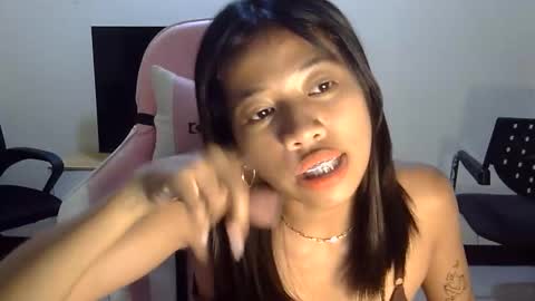 Snapshot of urhayumi_slut chatting on 26, 10, 2025 urhayumi_slut online show from 26, 10, 2025