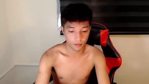 Snapshot of urhotethanxx chatting on 3, 11, 2025 Ethan online show from 3, 11, 2025