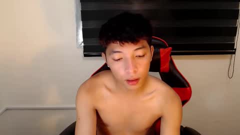 Snapshot of urhotethanxx chatting on 12, 11, 2025 Ethan online show from 12, 11, 2025