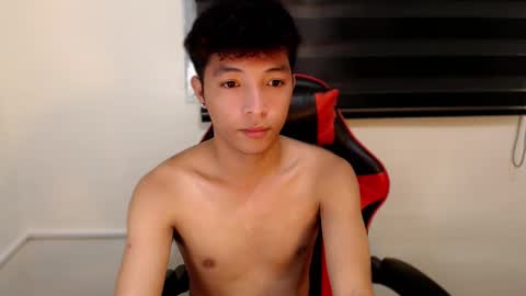 Snapshot of urhotethanxx chatting on 14, 11, 2025 Ethan online show from 14, 11, 2025