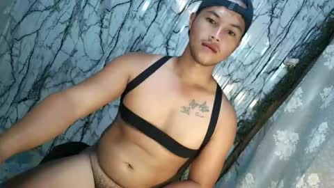 urhotfucker_eric online show from 23, 4, 2026