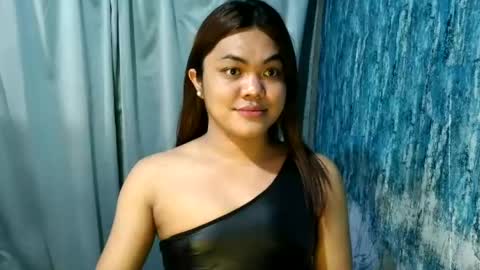 Snapshot of urhottie_bella chatting on 18, 6, 2026 urhottie_bella online show from 18, 6, 2026