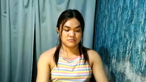 Snapshot of urhottie_bella chatting on 7, 7, 2026 urhottie_bella online show from 7, 7, 2026