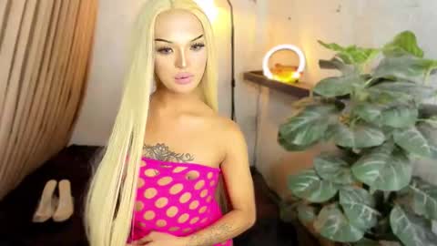 Snapshot of urladyprincessmassivecock chatting on 13, 10, 2025 jhaii online show from 13, 10, 2025