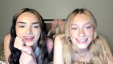 Snapshot of urlunababy chatting on 12, 6, 2026 Luna Baby online show from 12, 6, 2026