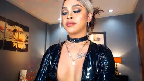 UrMajestyTyra online show from 3, 1, 2025