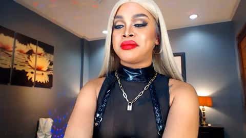 UrMajestyTyra online show from 6, 1, 2025