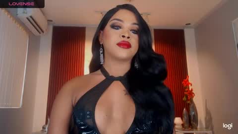 Snapshot of urmajestytyra chatting on 4, 6, 2026 UrMajestyTyra online show from 4, 6, 2026
