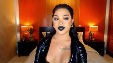 Snapshot of urmajestytyra chatting on 21, 6, 2026 UrMajestyTyra online show from 21, 6, 2026