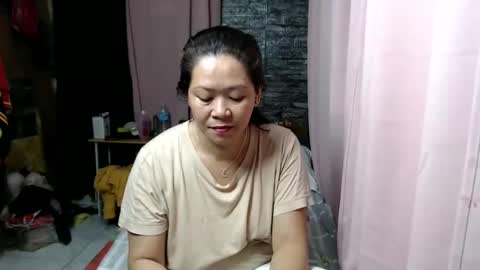 urpinay_singlemother online show from 15, 12, 2025