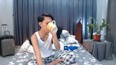 Mel online show from 25, 2, 2025