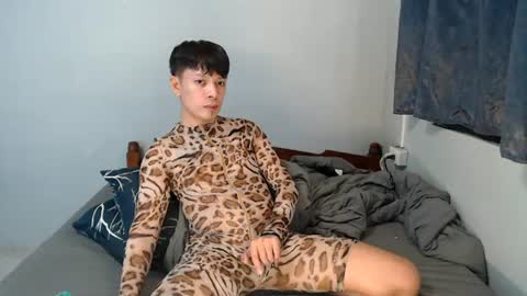 Snapshot of urpinoyasianx chatting on 10, 7, 2026 Mel online show from 10, 7, 2026
