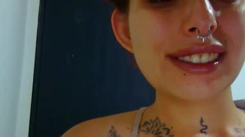 Aniie online show from 15, 9, 2025