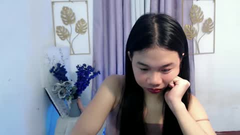 JUST CALL ME LLANA online show from 22, 12, 2025