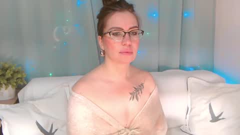 Snapshot of ursilvia1 chatting on 19, 12, 2024 Silvia online show from 19, 12, 2024