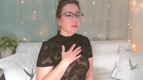 Snapshot of ursilvia1 chatting on 15, 1, 2025 Silvia online show from 15, 1, 2025