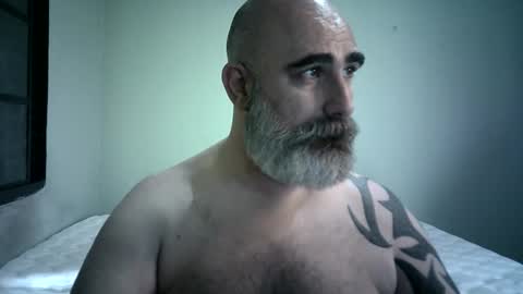 Snapshot of urso1978br chatting on 1, 12, 2025 Urso1978BR online show from 1, 12, 2025