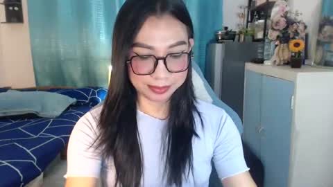 Ashley Kate Mateo Gray online show from 25, 6, 2026