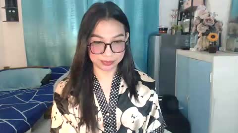 Ashley Kate Mateo Gray online show from 26, 6, 2026