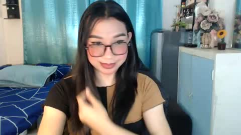 Ashley Kate Mateo Gray online show from 9, 7, 2026