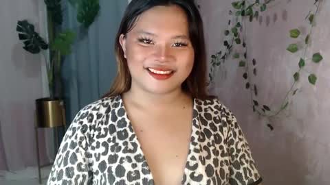 Bella Miles Olivia online show from 10, 12, 2024