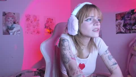 uryukim_ online show from 3, 12, 2024