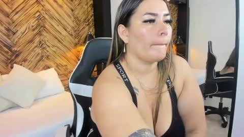 U R Z U R I online show from 28, 4, 2026